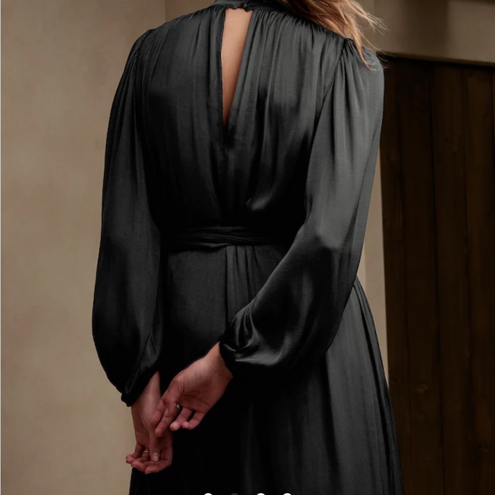 Banana Republic  slit back maxi dress - Picture 3 of 8